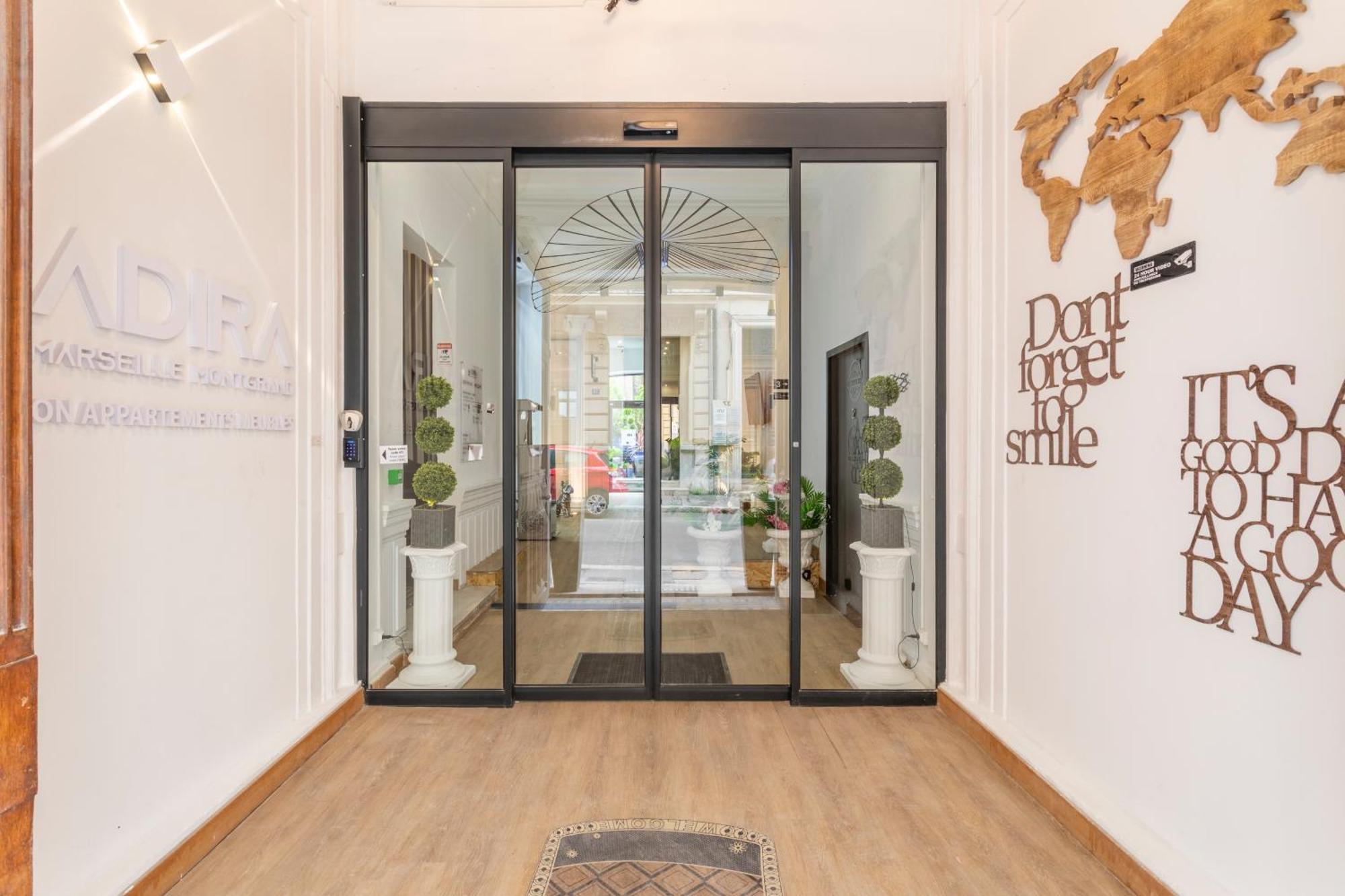 شقة Adira Marseille Montgrand 2 Etoiles المظهر الخارجي الصورة